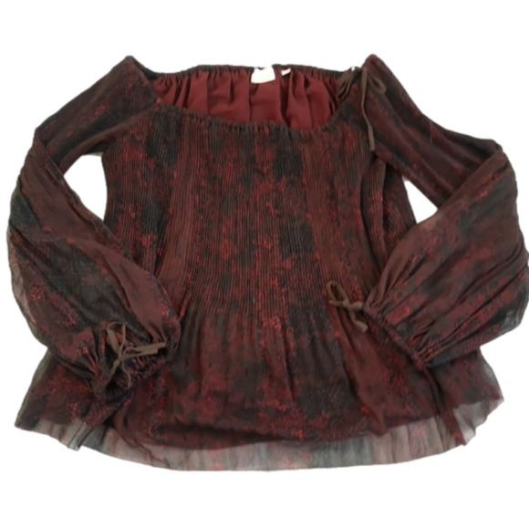 Aritzia Tops - Aritzia Wilfred Flowy Black and Red Peasant Blouse